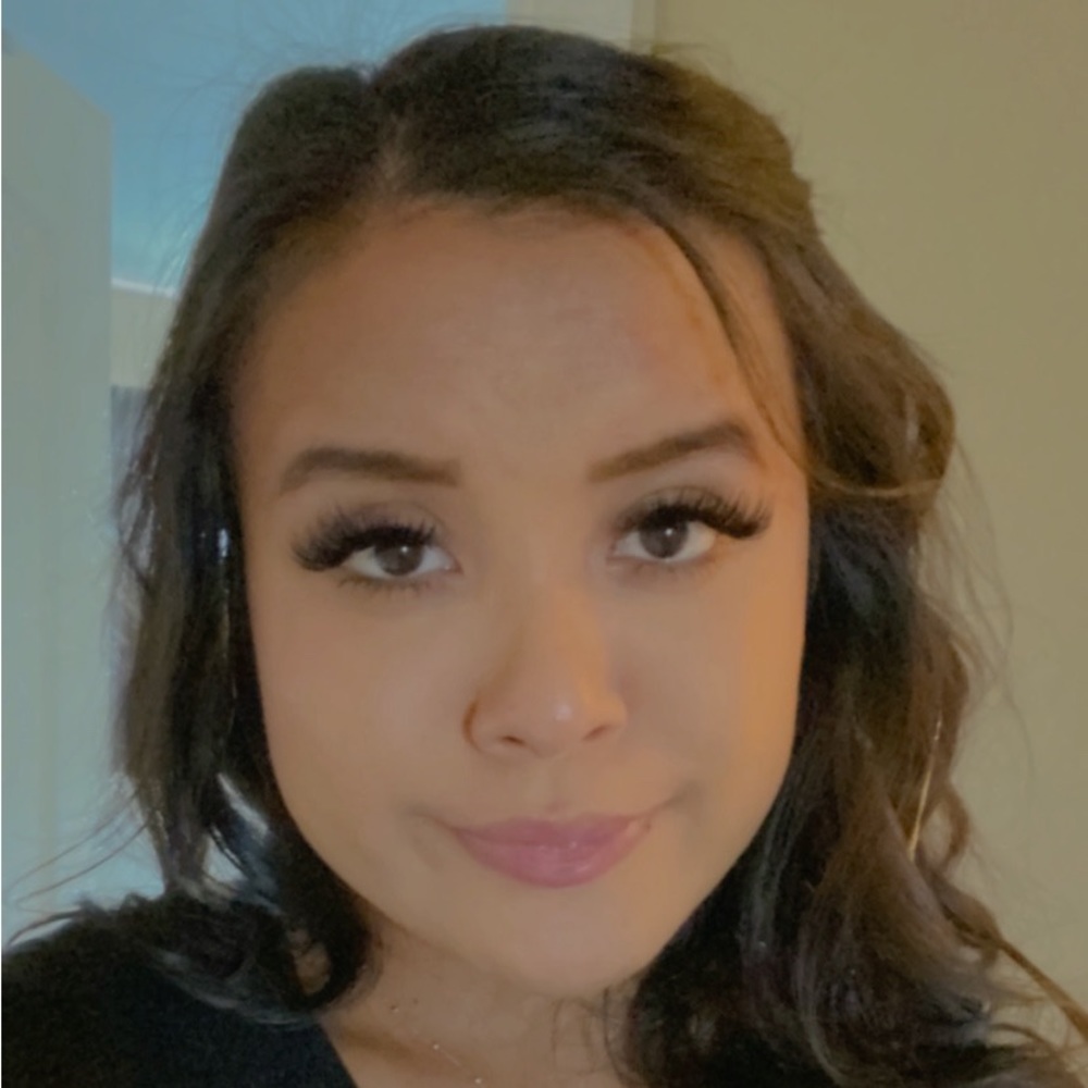 Meet your Posher, Alexandra